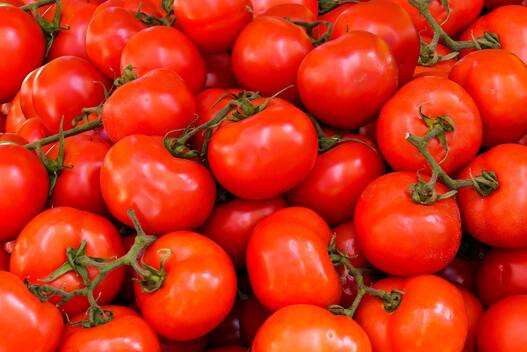 Benefits of including tomatoes in daily diet